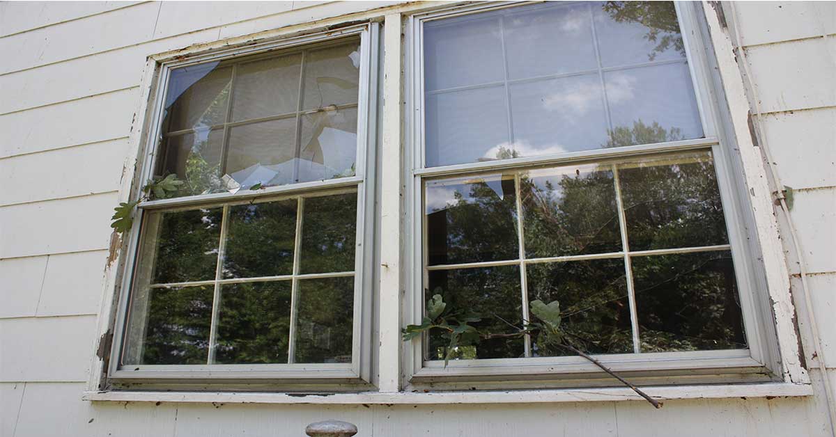 Read more about the article Strom Window Repair